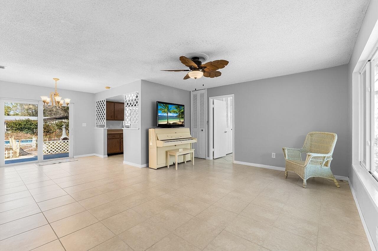 45 1st Court SW, Vero Beach, FL 32962 — photo 7 of 34