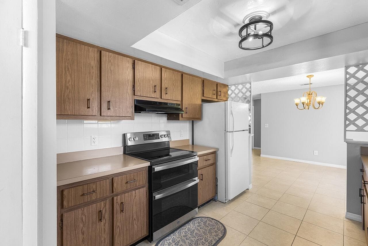 45 1st Court SW, Vero Beach, FL 32962 — photo 10 of 34
