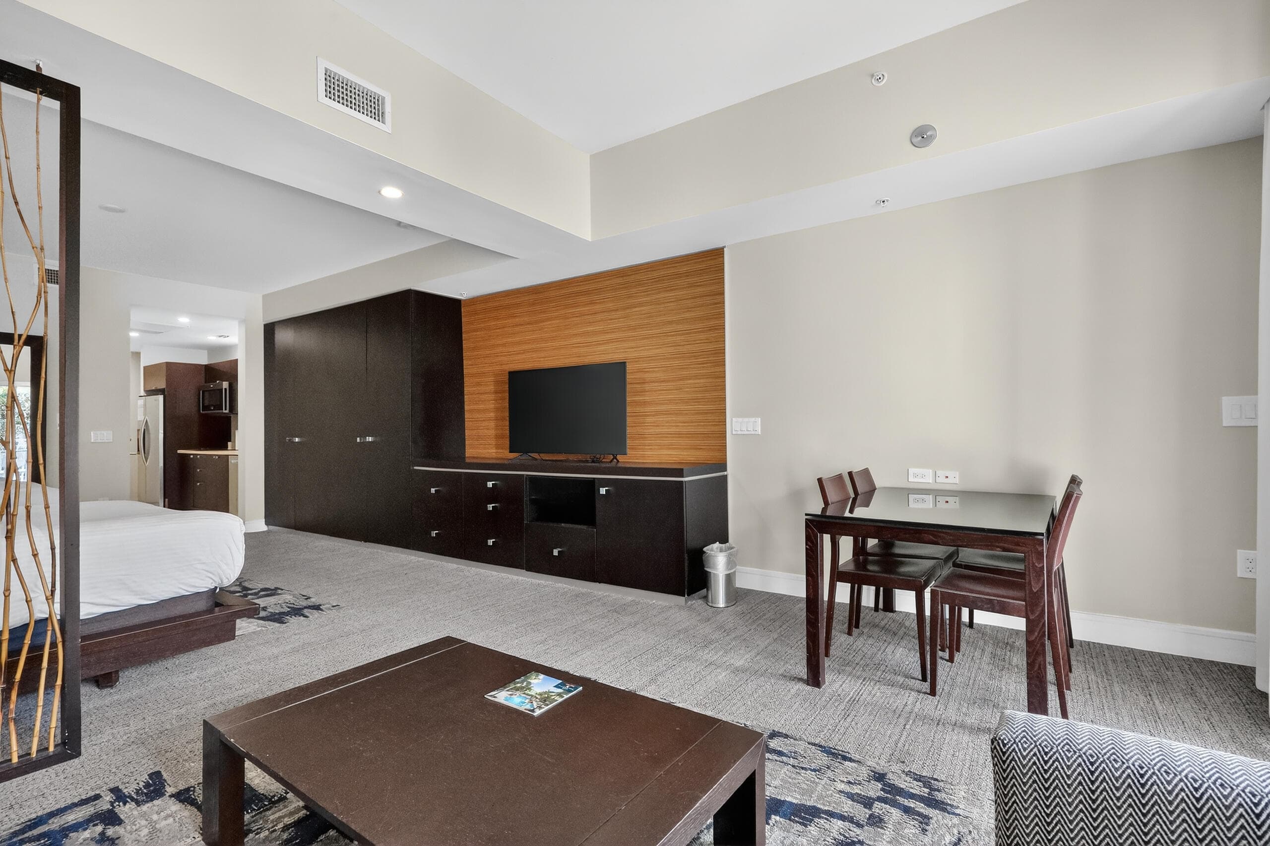 5300 NW 87th Avenue 1215, Doral, FL 33178 — photo 10 of 28