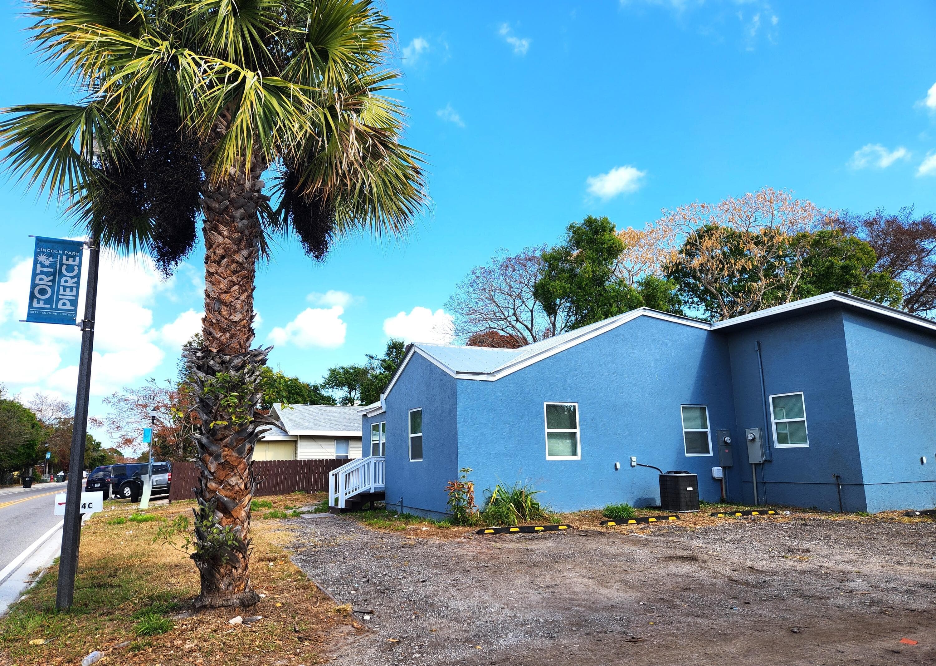 204 N 17th N Street, Fort Pierce, FL 34950 — photo 1 of 11
