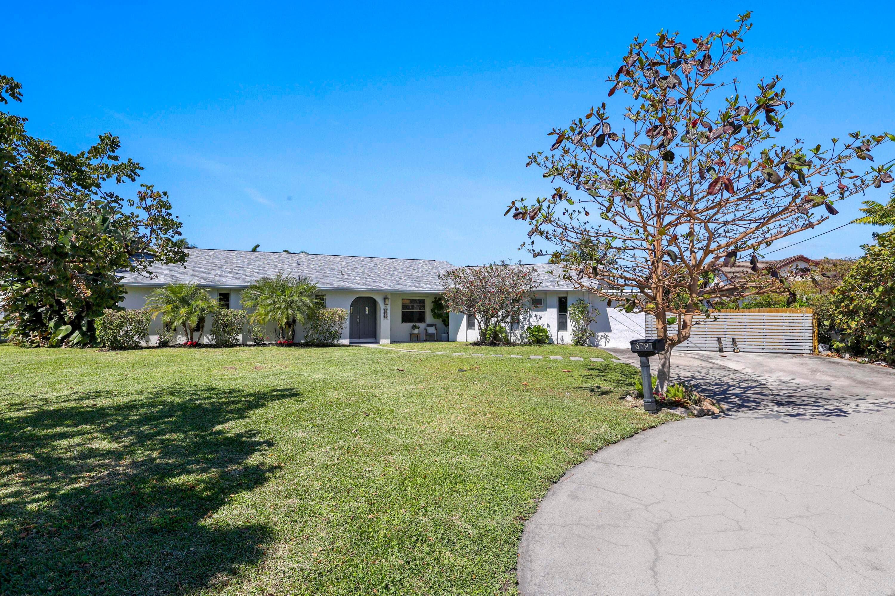 6797 Bayshore Drive, Lake Worth, FL 33462 — photo 5 of 34