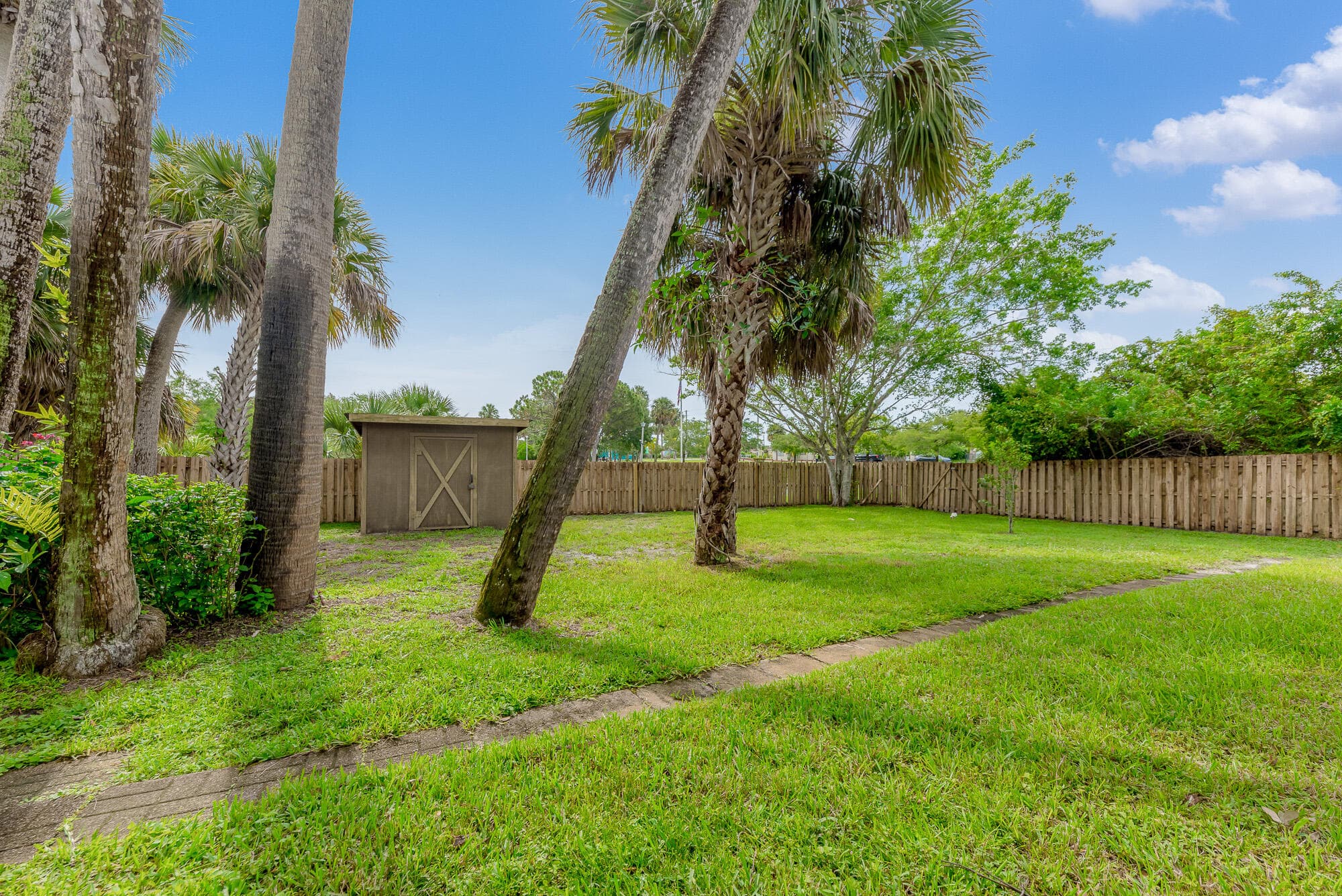 612 SE 6th Street, Stuart, FL 34994 — photo 38 of 40