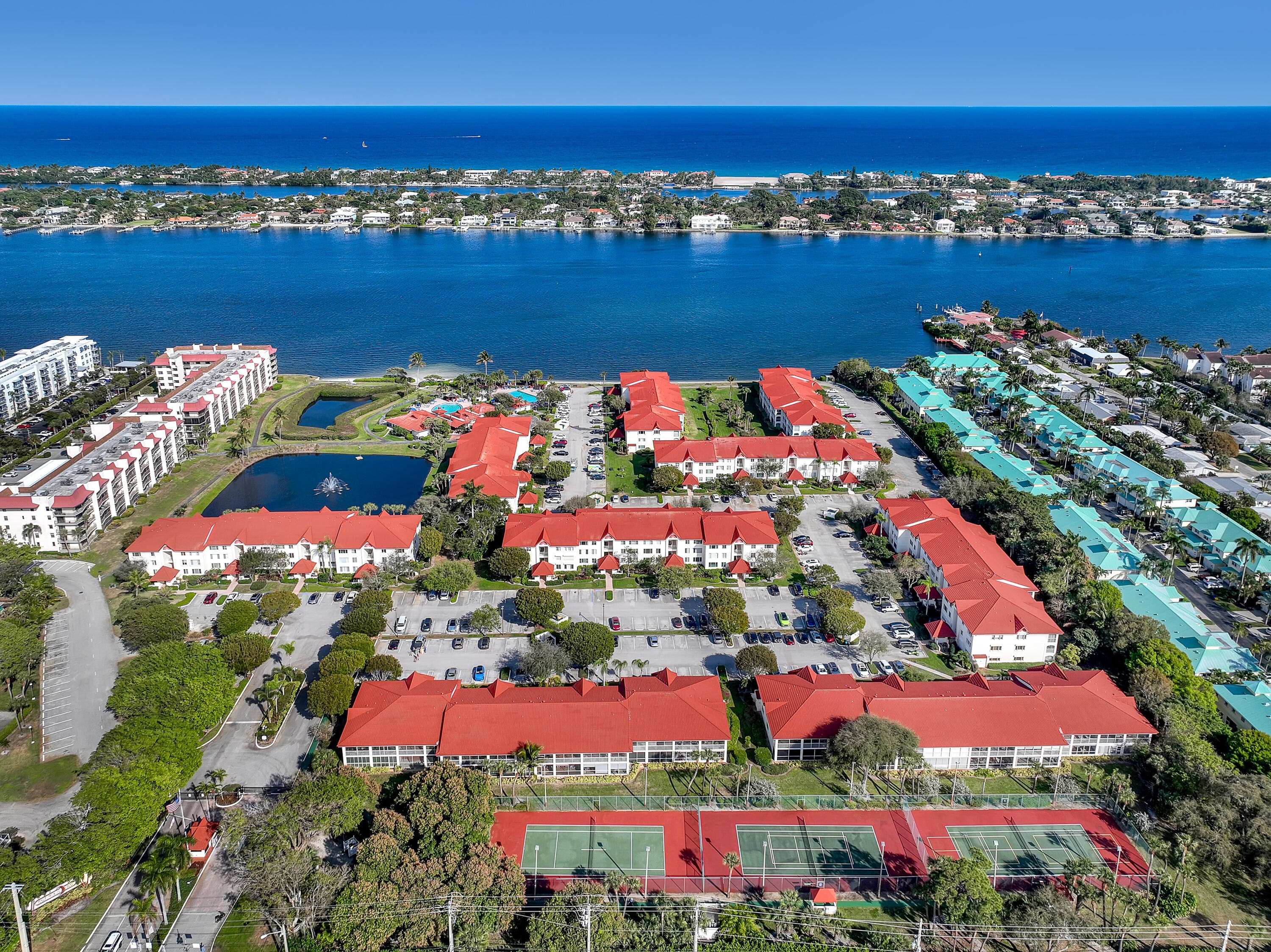 105 Half Moon Circle F1, Hypoluxo, FL 33462 — photo