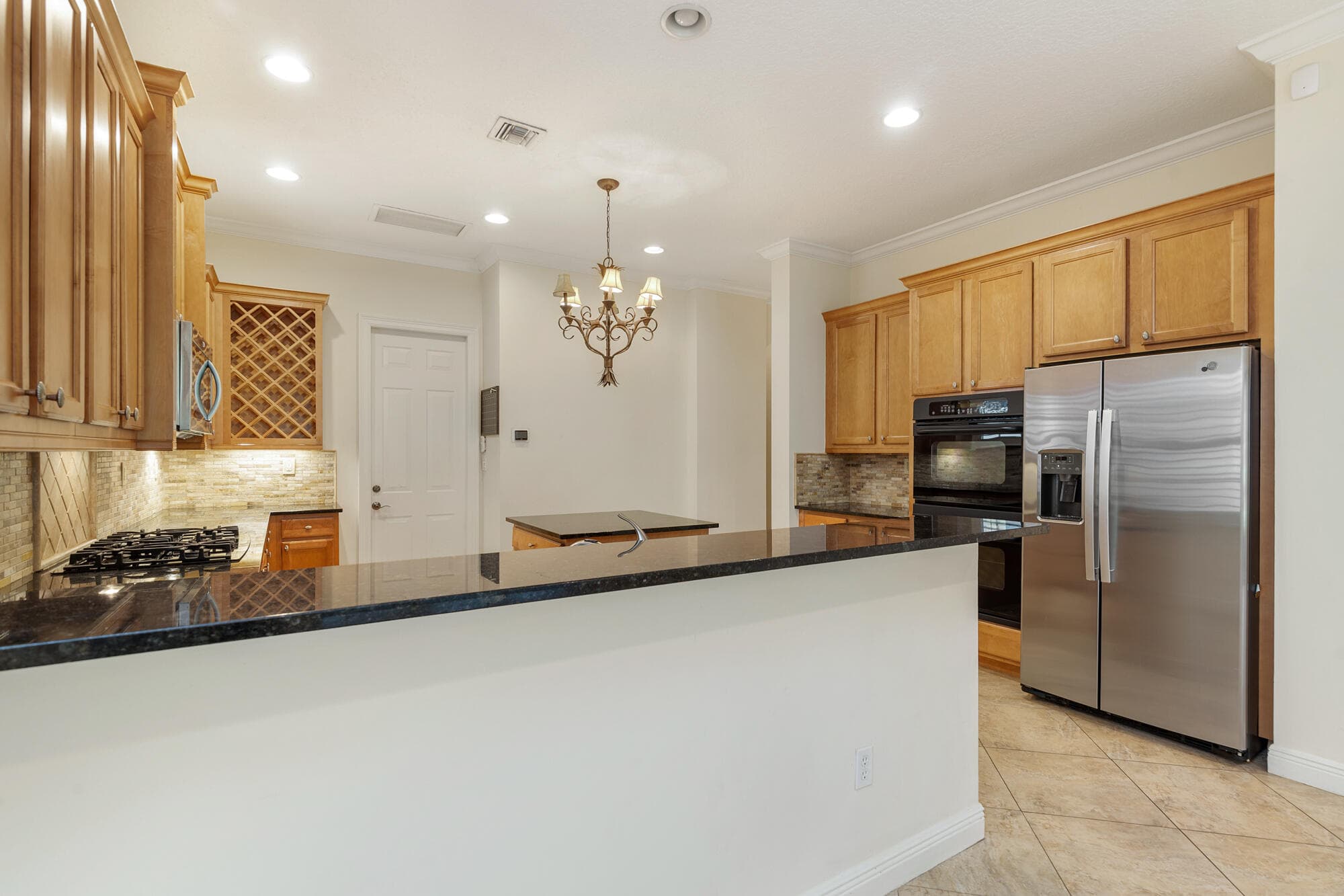 957 Mill Creek Drive, Palm Beach Gardens, FL 33410 — photo 14 of 48