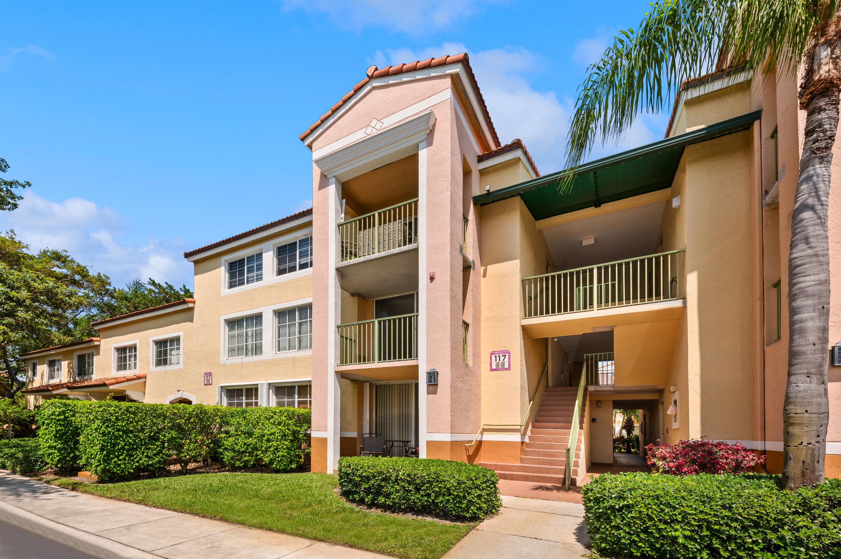 117 Yacht Club Way 205, Hypoluxo, FL 33462 — photo 11 of 29