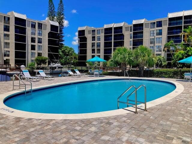 6 Royal Palm Way 310, Boca Raton, FL 33432 — photo 25 of 37