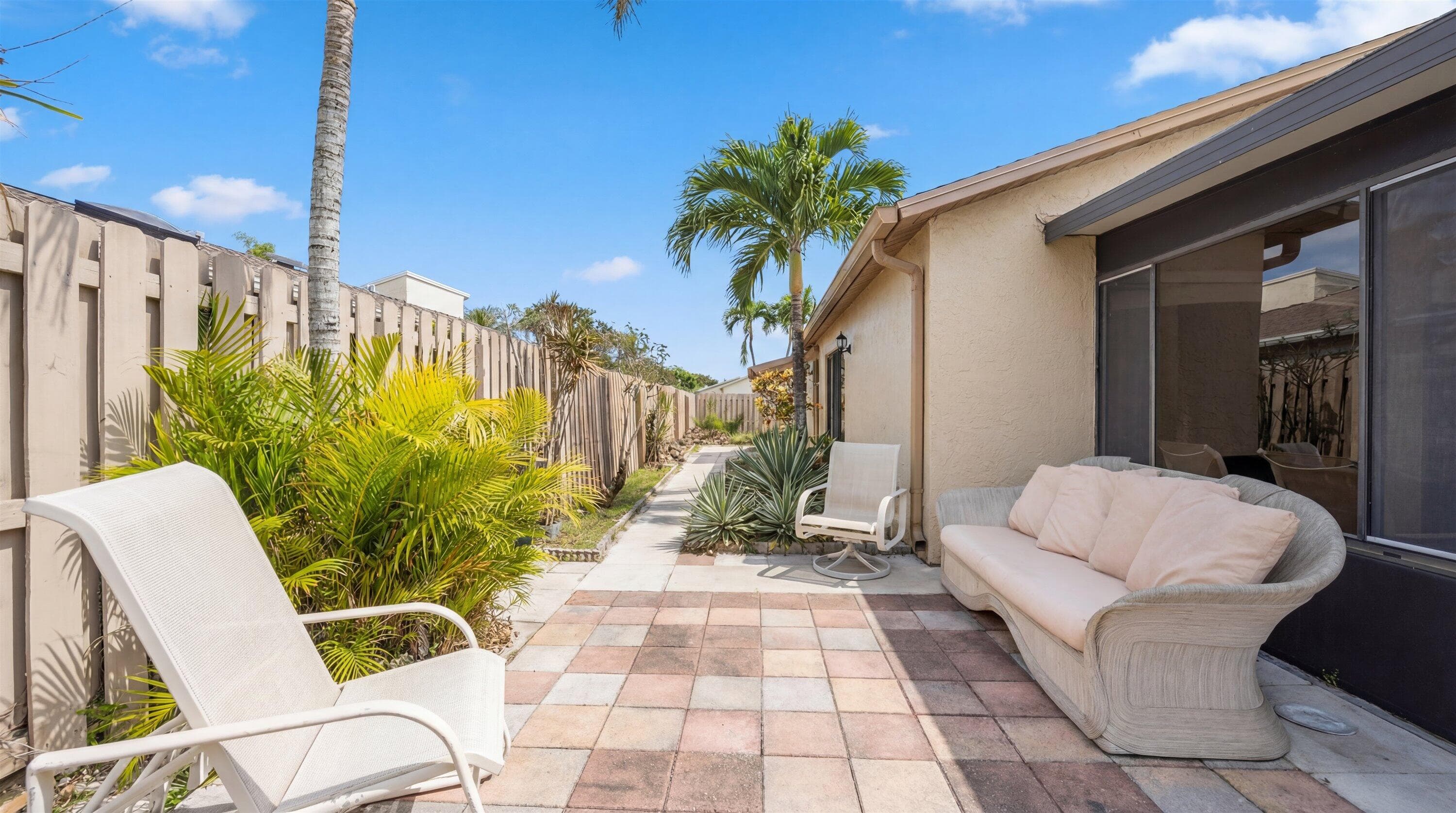5871 Mirror Lakes Boulevard, Boynton Beach, FL 33472 — photo 5 of 28