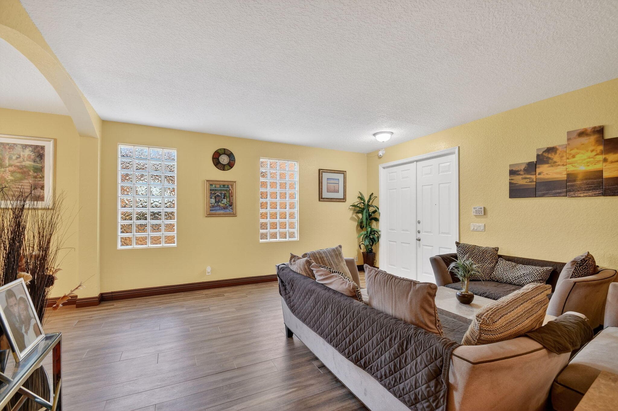 876 Gazetta Way, West Palm Beach, FL 33413 — photo 9 of 66
