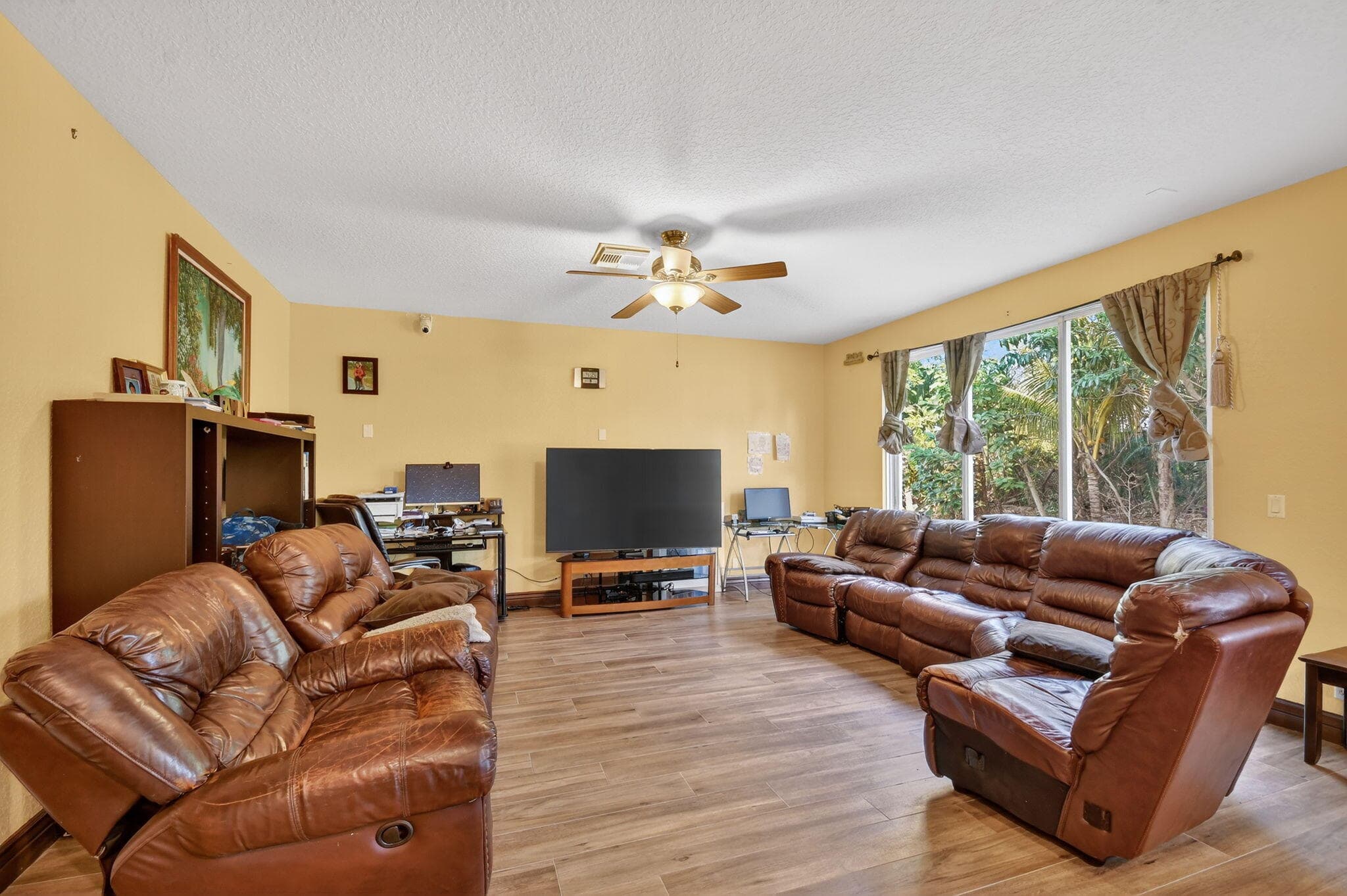 876 Gazetta Way, West Palm Beach, FL 33413 — photo 12 of 66