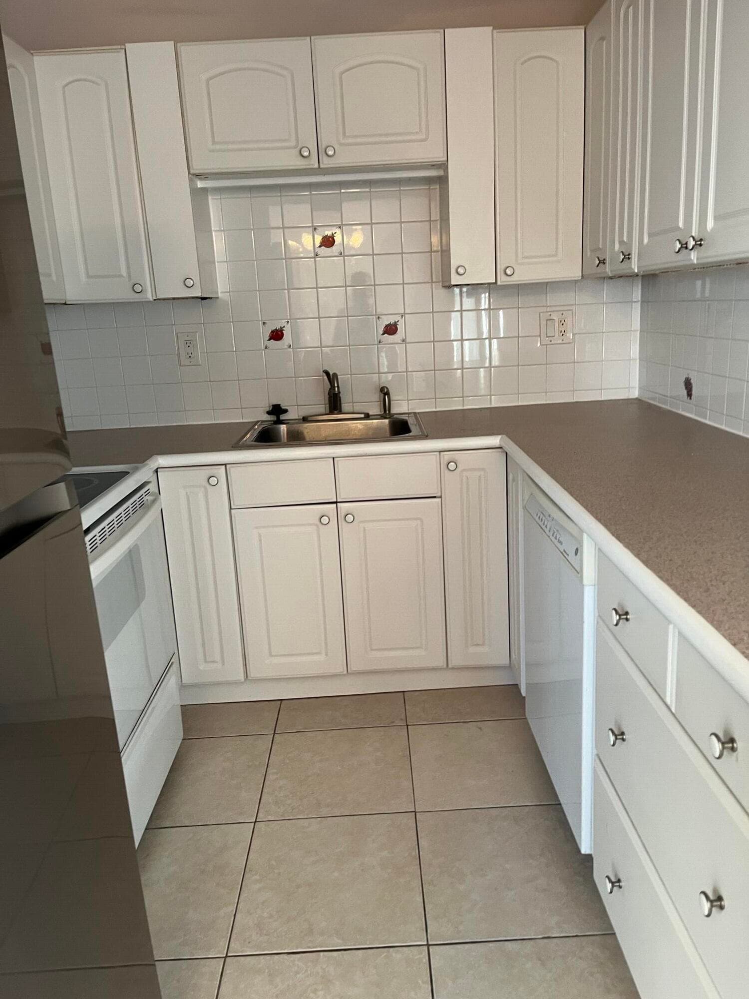 123 Normandy C, Delray Beach, FL 33484 — photo 3 of 13