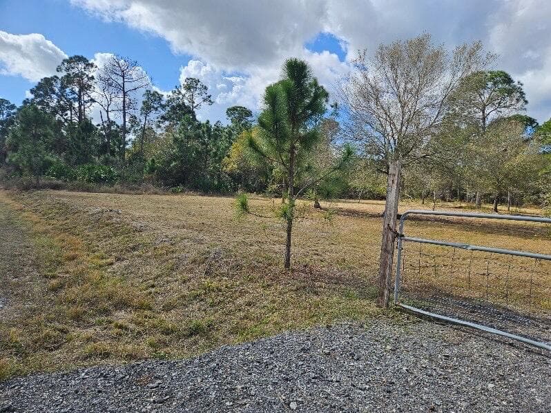 570 S Palomino Street, Clewiston, FL 33440 — photo 4 of 4