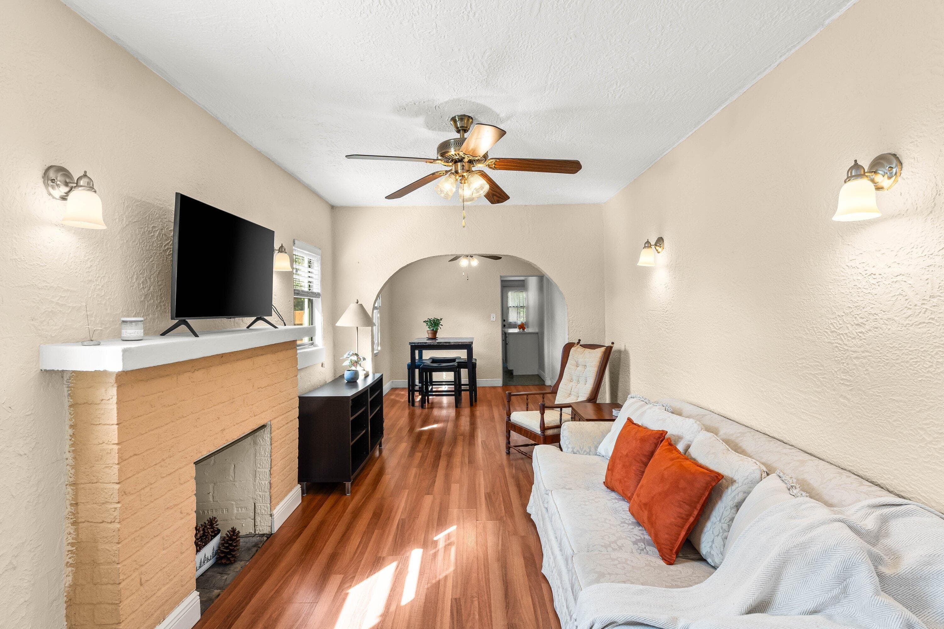 921 S M Street, Lake Worth Beach, FL 33460 — photo 8 of 63
