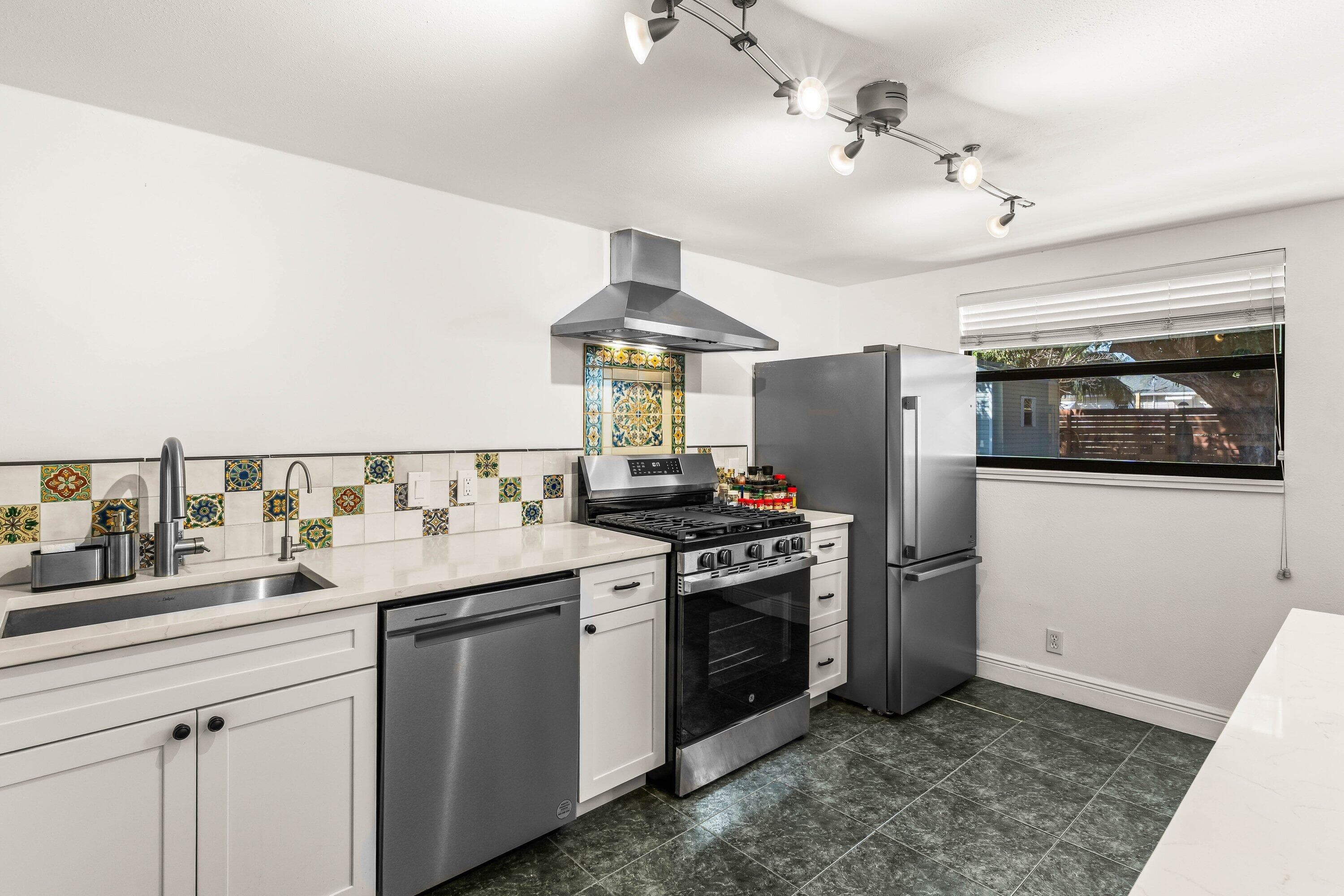 921 S M Street, Lake Worth Beach, FL 33460 — photo 14 of 63