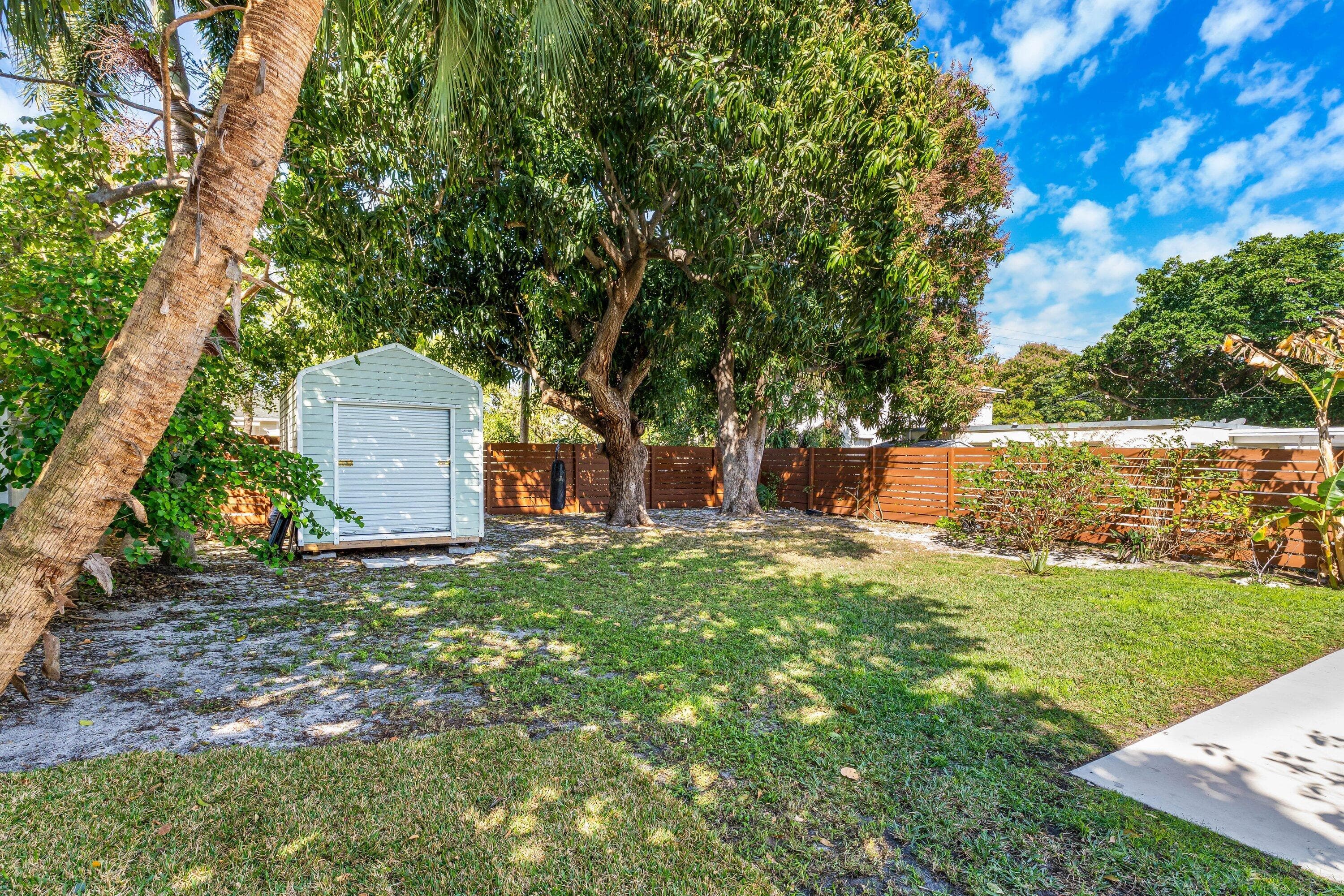 921 S M Street, Lake Worth Beach, FL 33460 — photo 37 of 63
