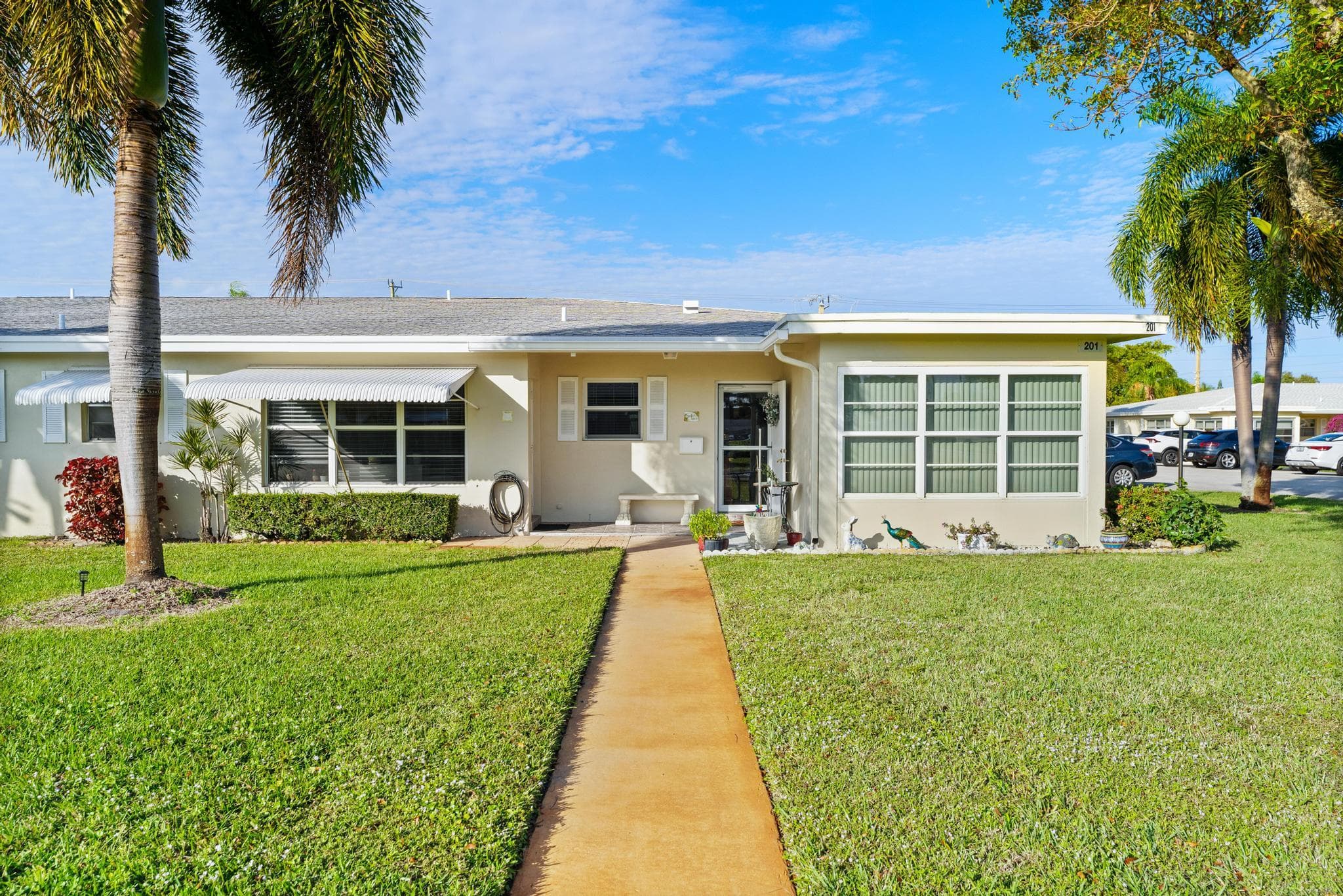 201 Country Lane B, Boynton Beach, FL 33435 — photo 1 of 25
