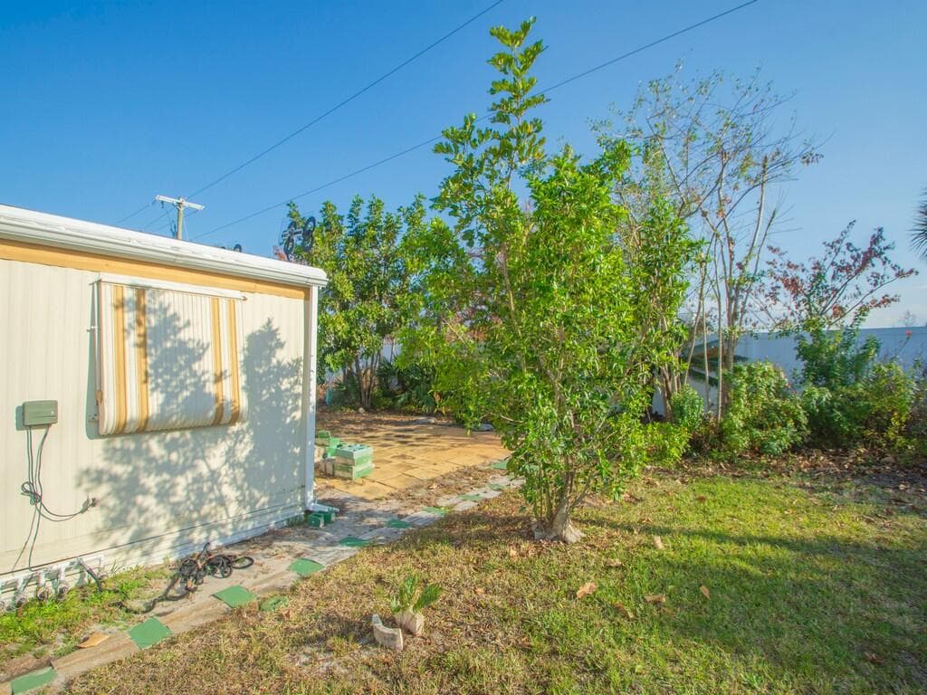 335 NE Tropicalia Lane, Jensen Beach, FL 34957 — photo 26 of 34
