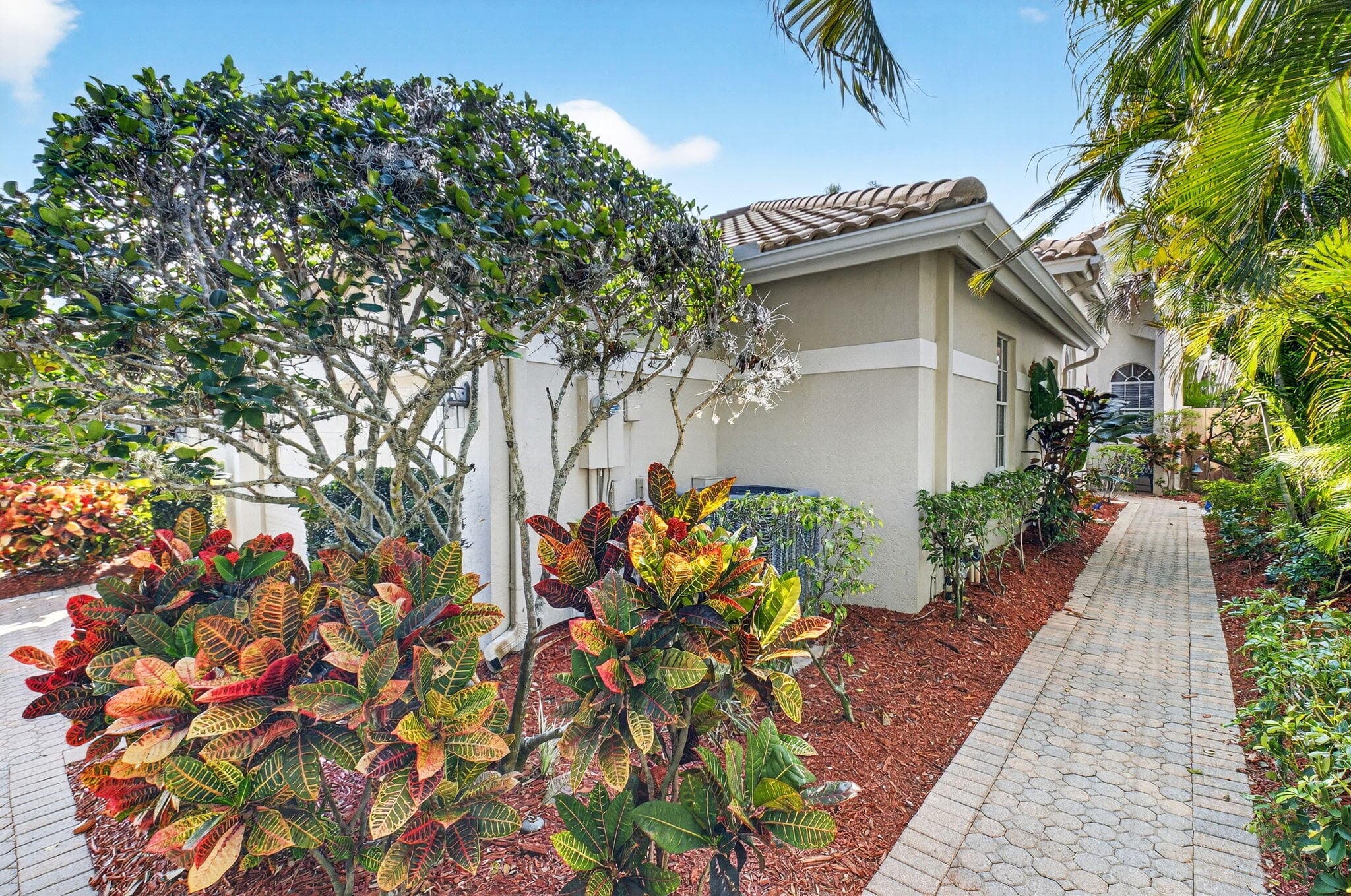 2476 NW 66th Drive, Boca Raton, FL 33496 — photo 5 of 57