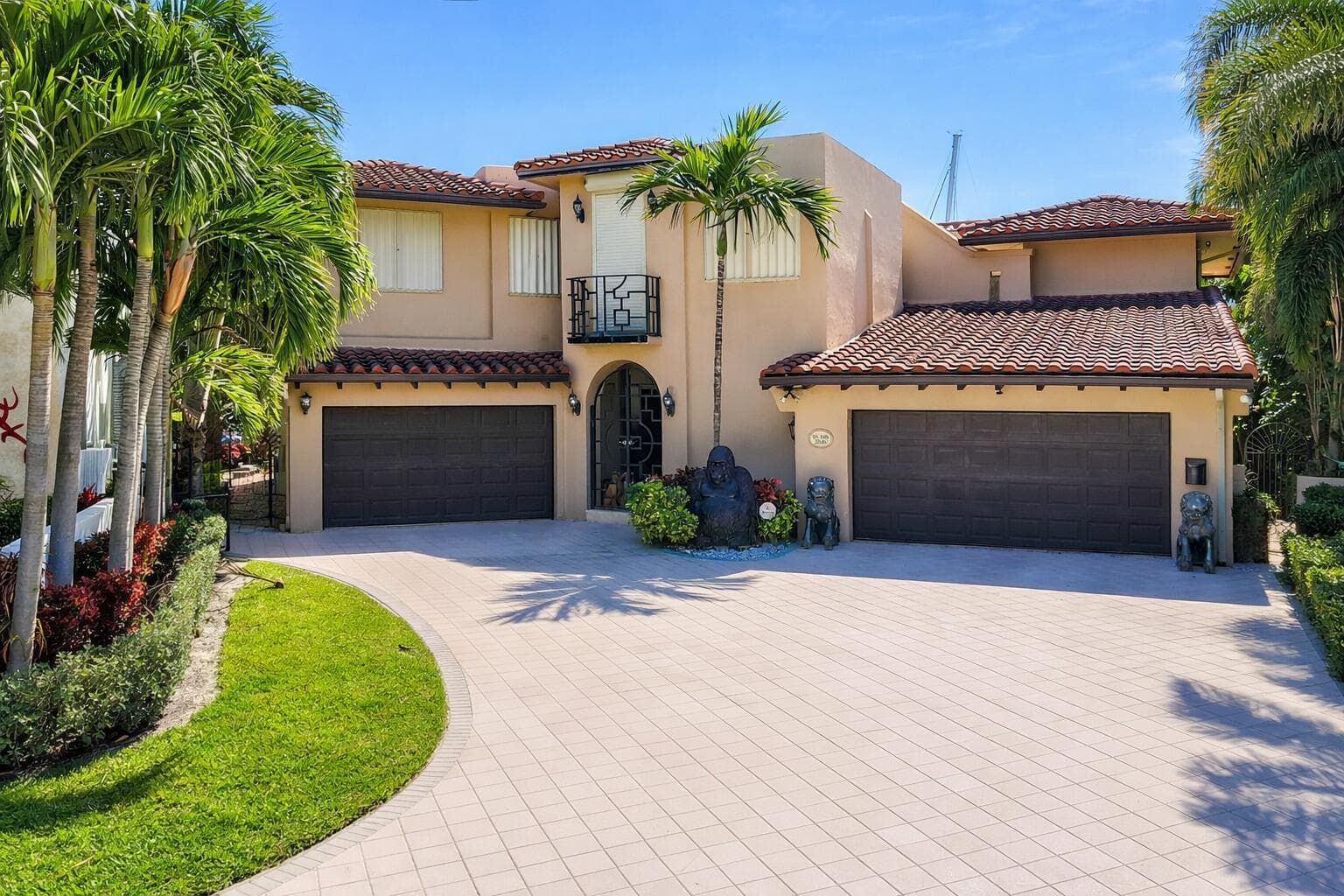 2850 NE 44th Street, Lighthouse Point, FL 33064 — photo 1 of 67