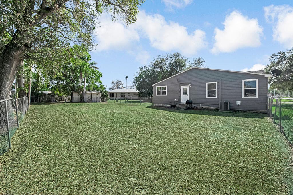 416 Deane Duff Street, Clewiston, FL 33440 — photo 41 of 48