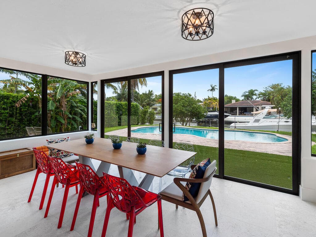 7820 Hawthorne Avenue, Miami Beach, FL 33141 — photo 9 of 52