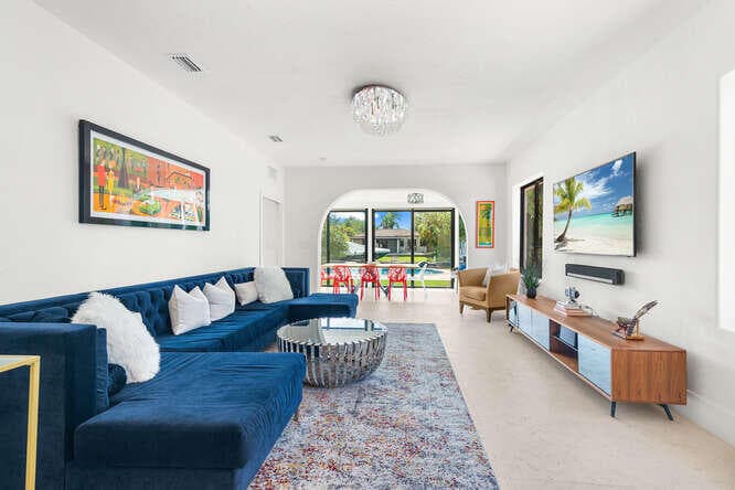7820 Hawthorne Avenue, Miami Beach, FL 33141 — photo 1 of 52