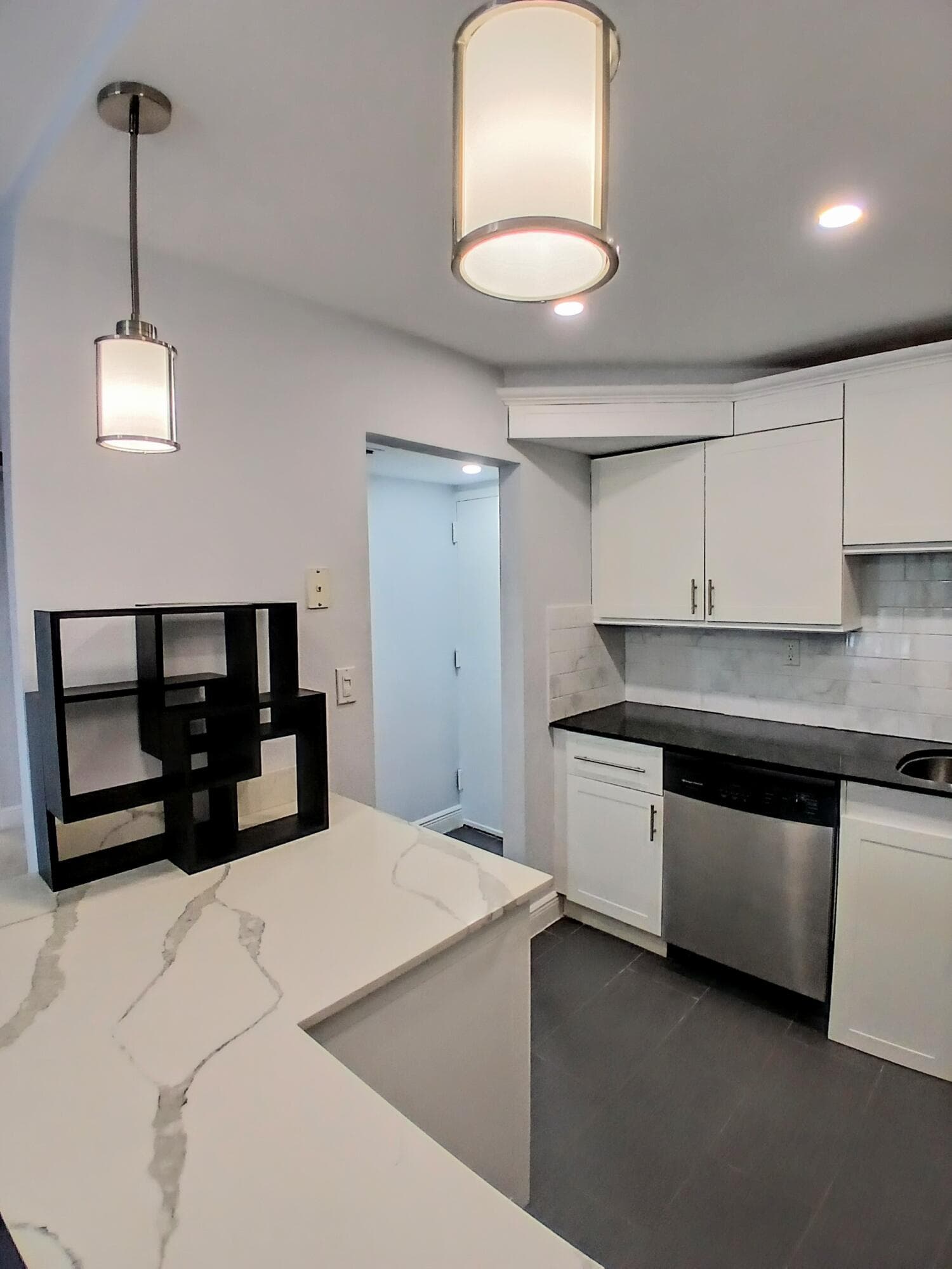 1830 Embassy Drive 303, West Palm Beach, FL 33401 — photo 5 of 20