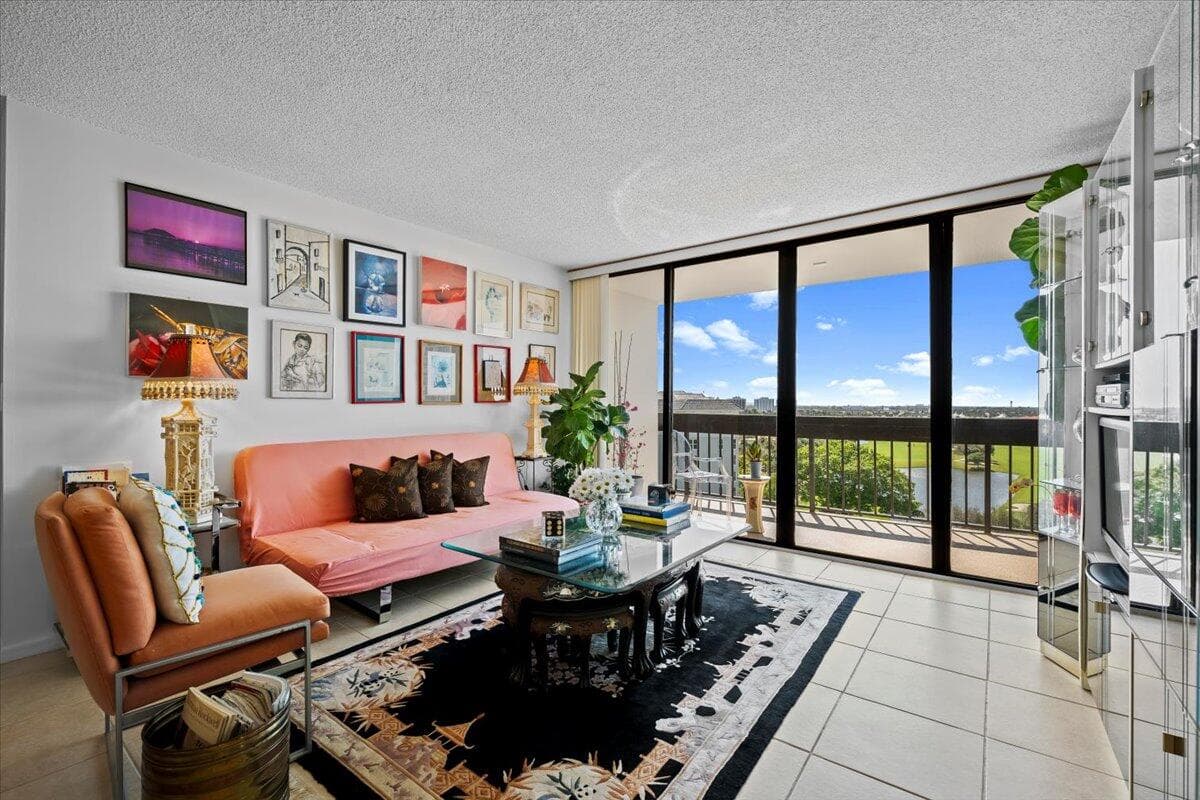 2400 Presidential Way 1005, West Palm Beach, FL 33401 — photo 4 of 38