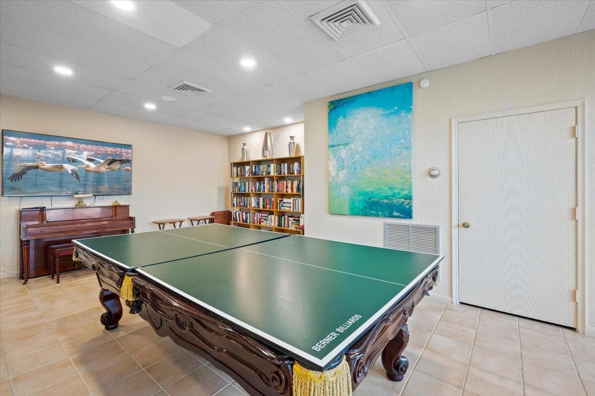 2400 Presidential Way 1005, West Palm Beach, FL 33401 — photo 36 of 38