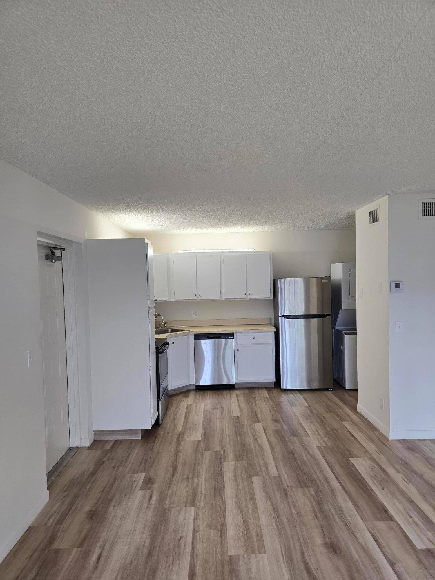 1106 Green Pine Boulevard F1, West Palm Beach, FL 33409 — photo 2 of 11