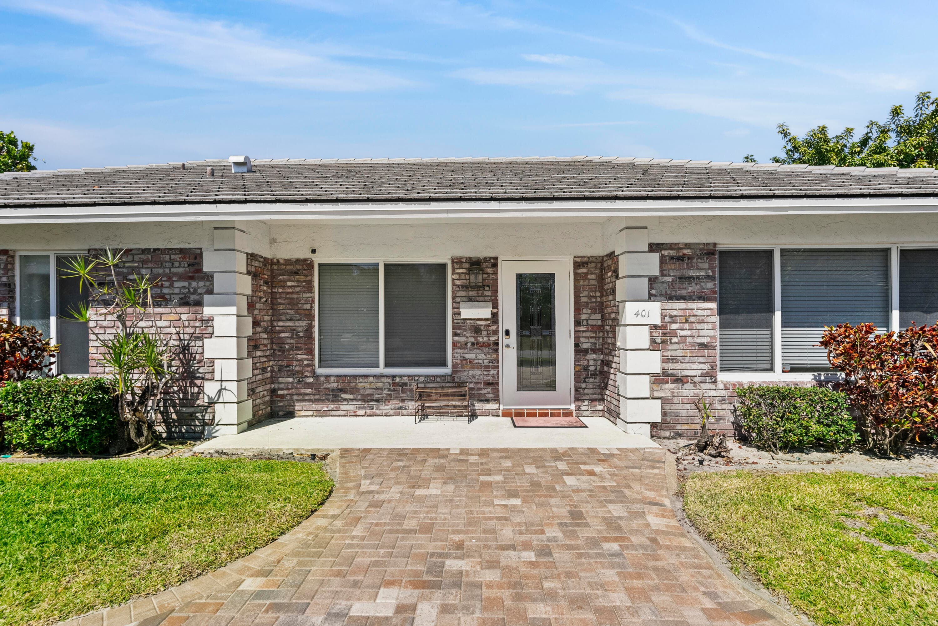401 NE 10th Ter Terrace, Boca Raton, FL 33432 — photo 5 of 46