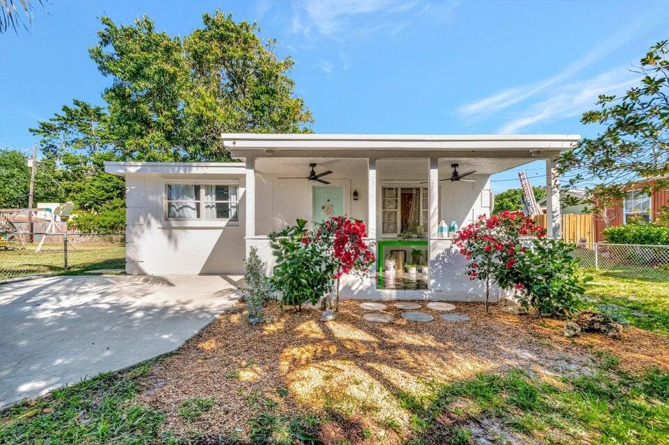237 SW 3rd Avenue, Delray Beach, FL 33444 — photo