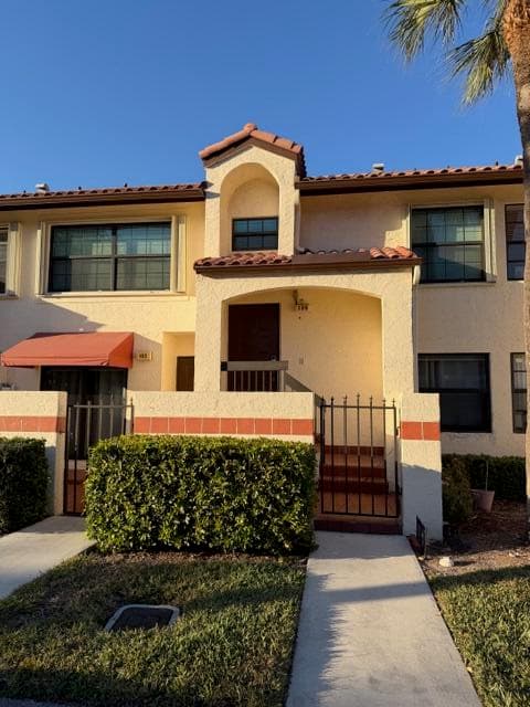 106 Freedom Court, Deerfield Beach, FL 33442 — photo 1 of 21
