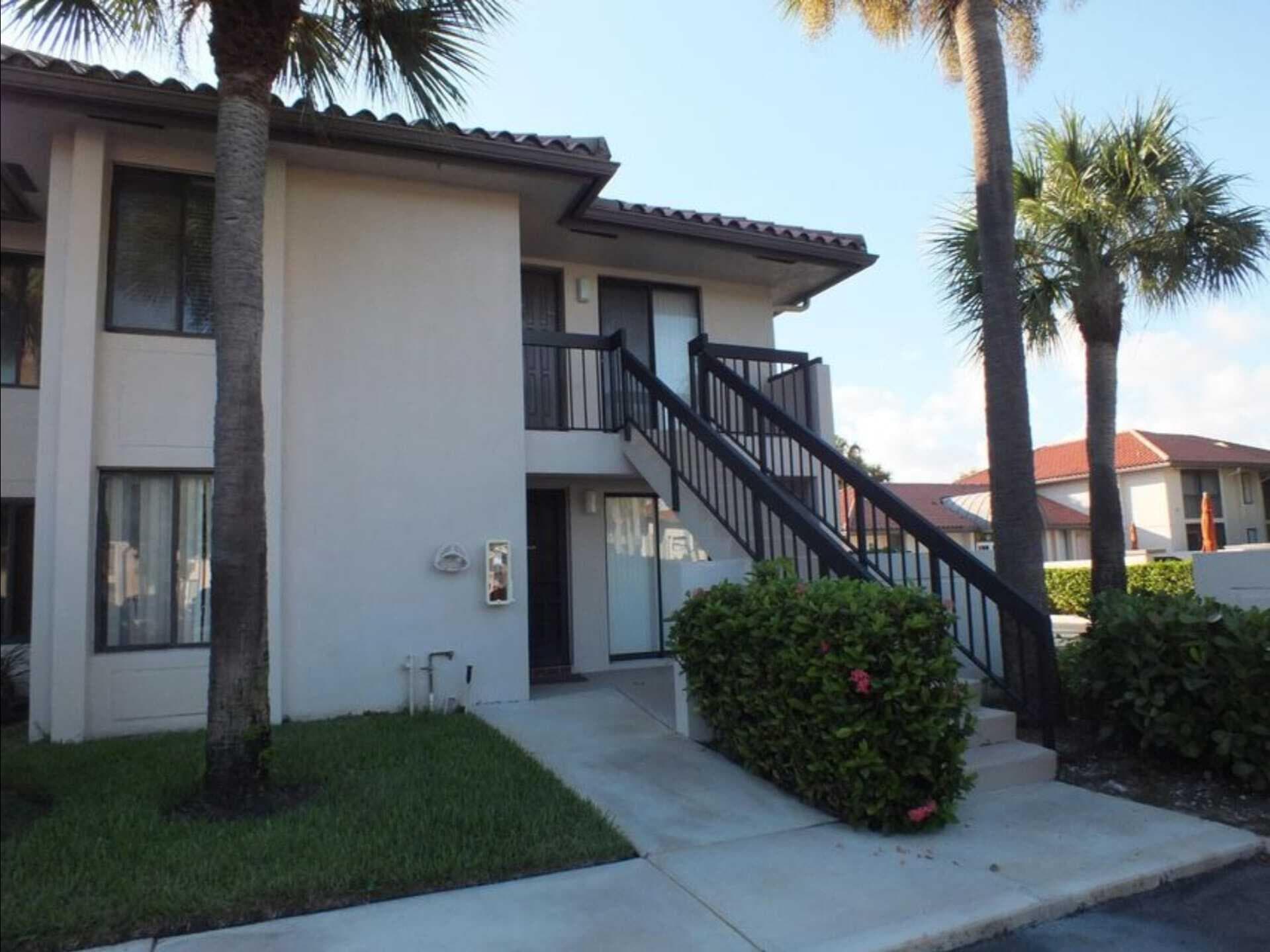 300 E Club Circle 201, Boca Raton, FL 33487 — photo 2 of 8