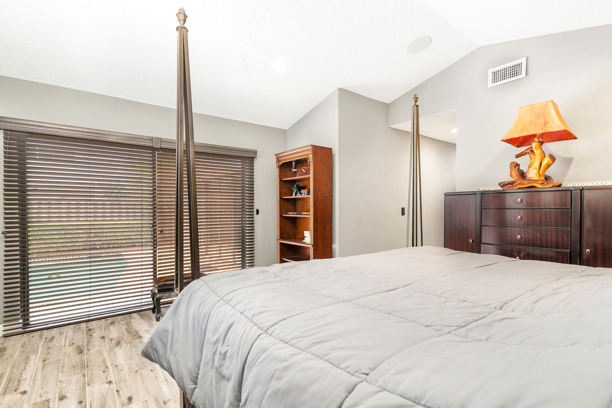 2690 Mikasa Drive, Palm Beach Gardens, FL 33410 — photo 17 of 30