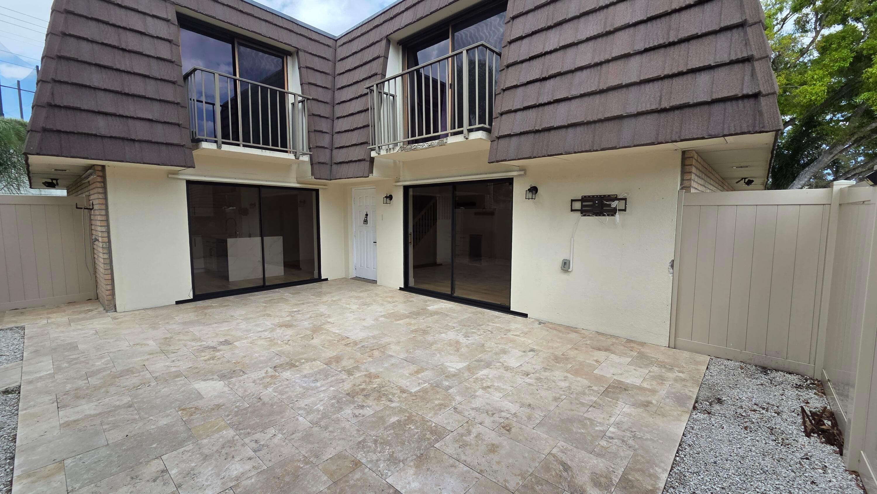 7311 73rd Way, West Palm Beach, FL 33407 — photo 4 of 36