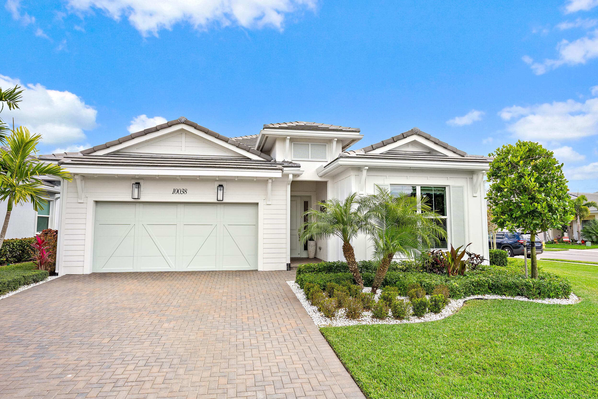 10038 Regency Way, Palm Beach Gardens, FL 33412 — photo 1 of 48
