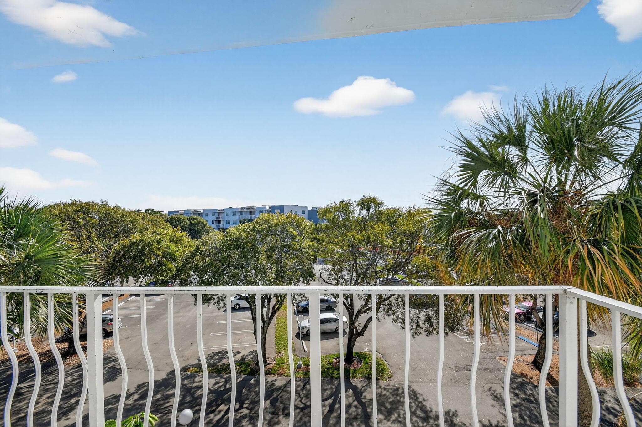 470 Executive Center Drive 4j, West Palm Beach, FL 33401 — photo 16 of 61