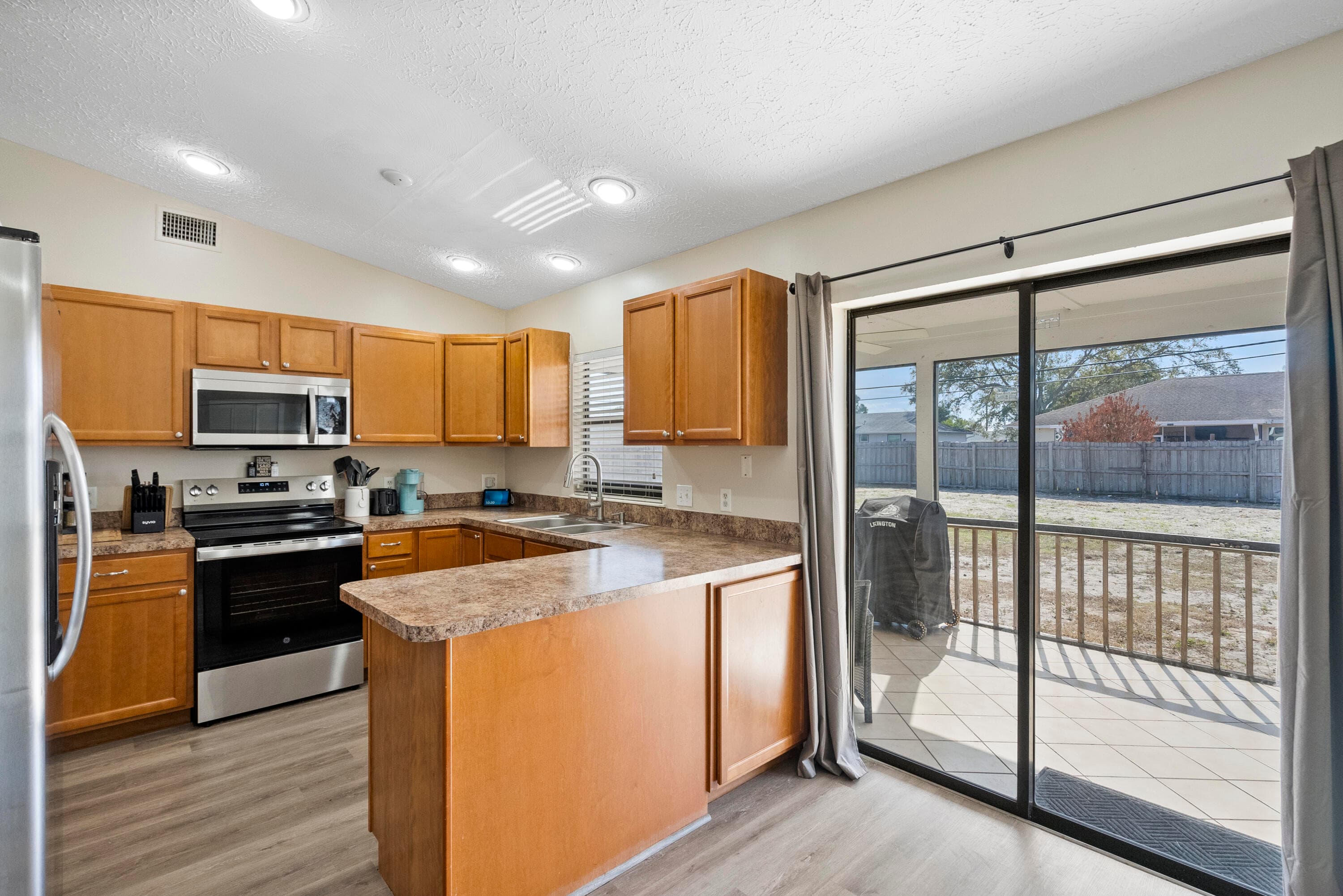 822 SW Harvard Road, Port St. Lucie, FL 34953 — photo 11 of 29