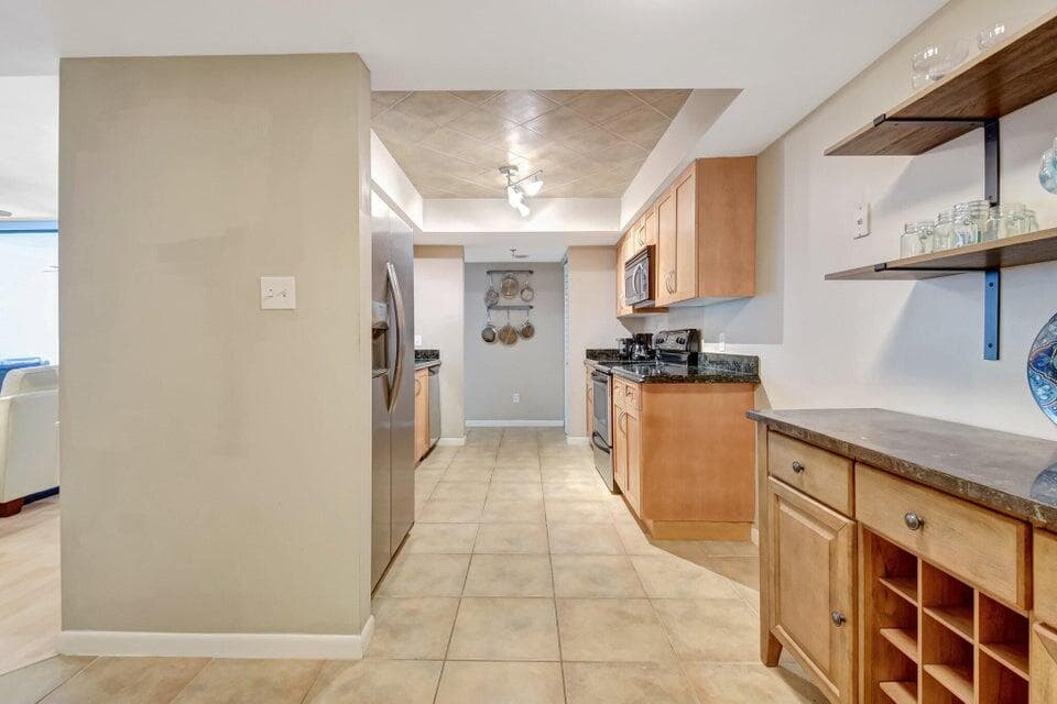 950 Lavers Circle F309, Delray Beach, FL 33444 — photo 15 of 39