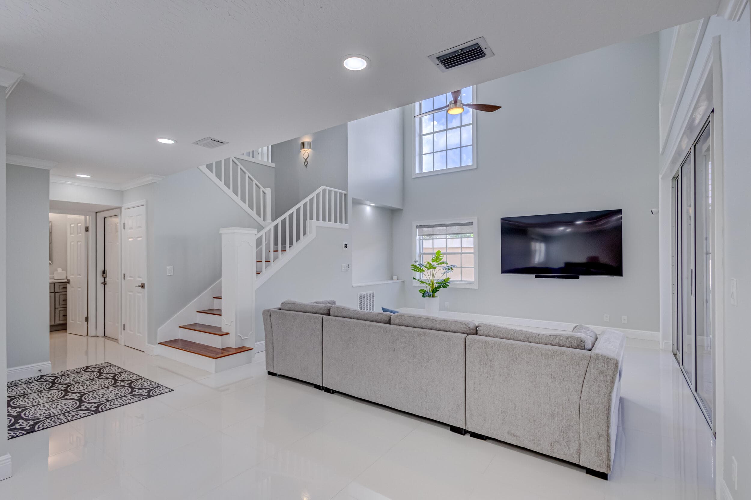 17 Selby Lane, Palm Beach Gardens, FL 33418 — photo 10 of 69