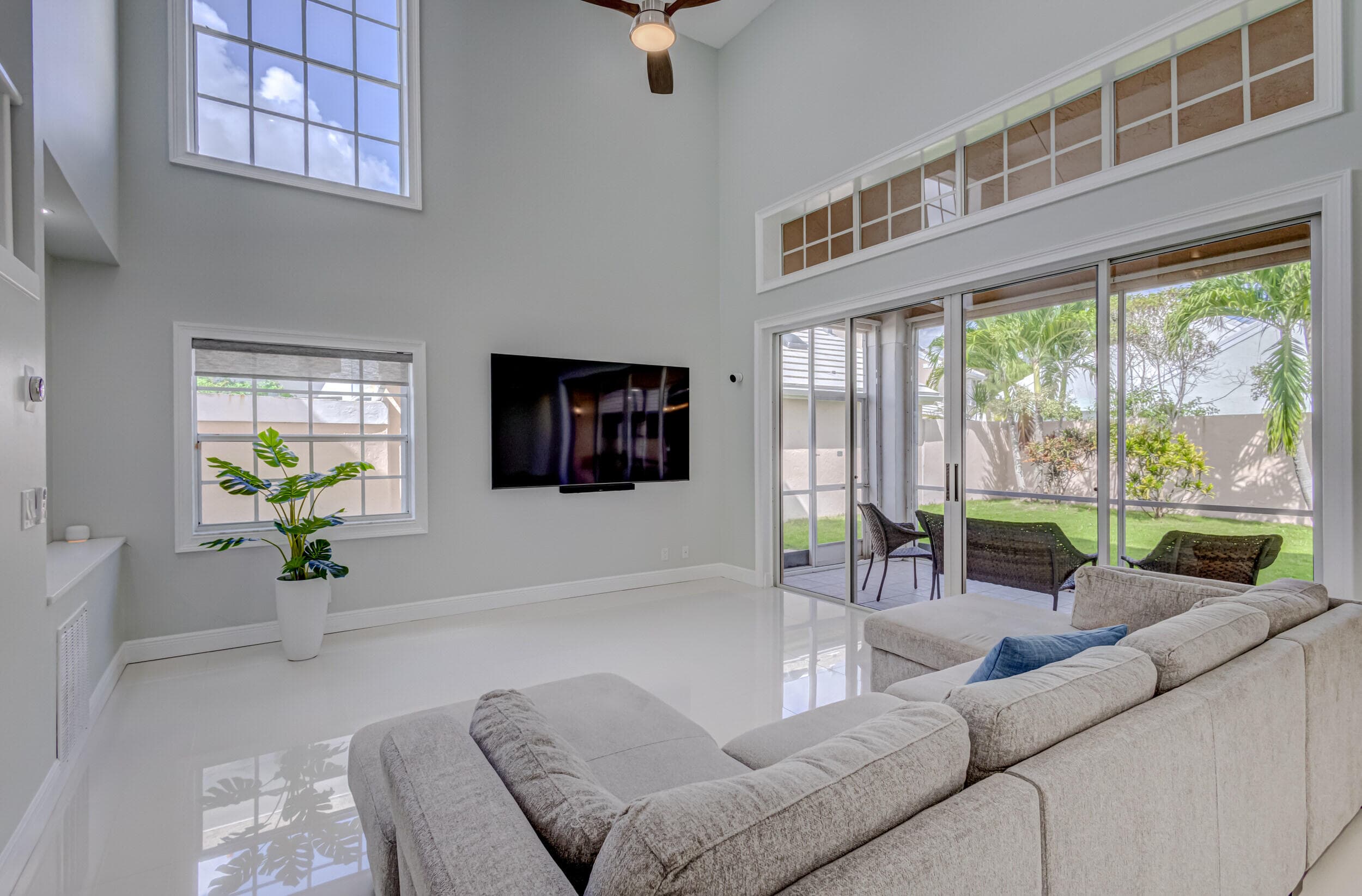 17 Selby Lane, Palm Beach Gardens, FL 33418 — photo 16 of 69