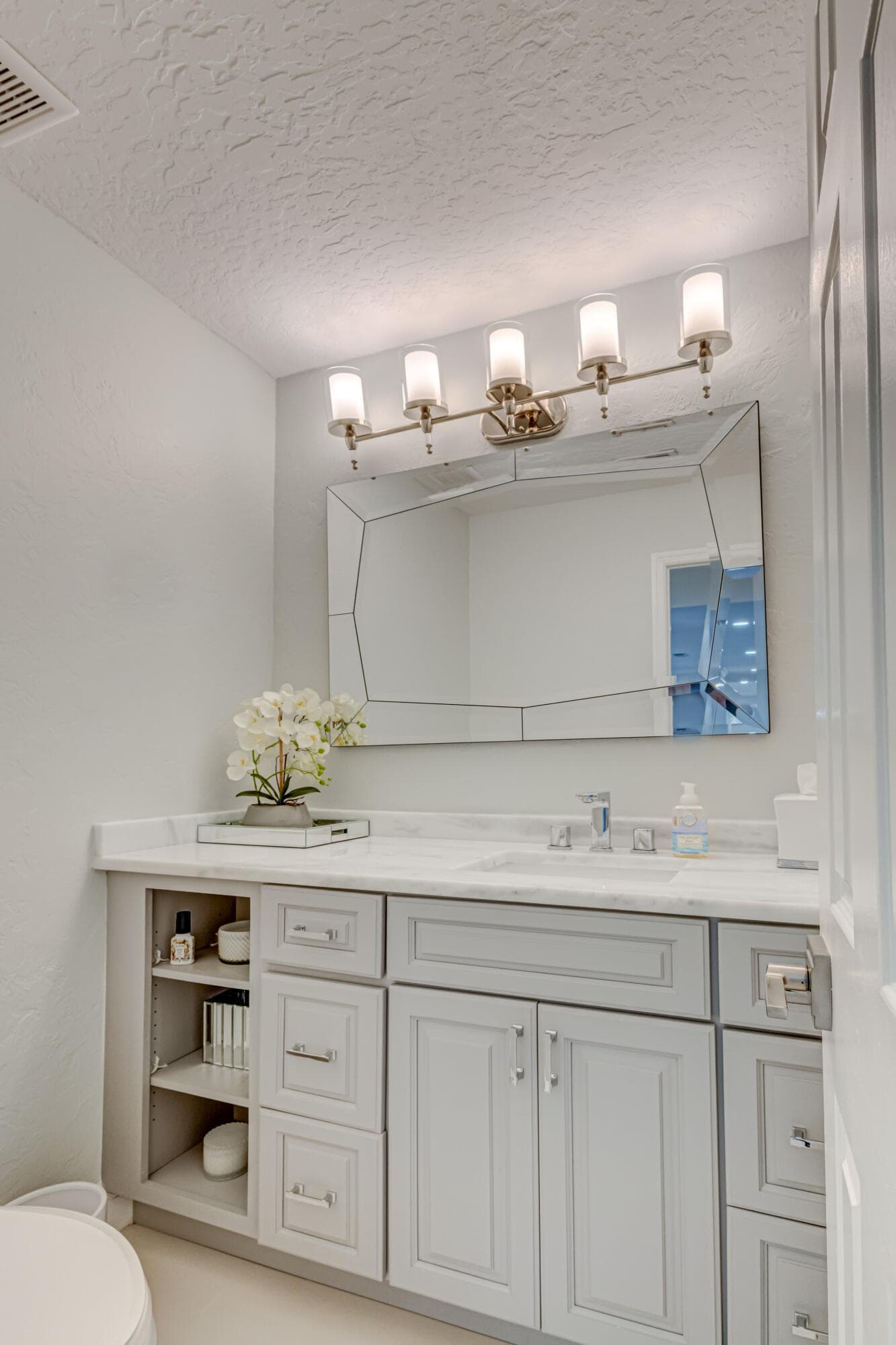 17 Selby Lane, Palm Beach Gardens, FL 33418 — photo 32 of 69