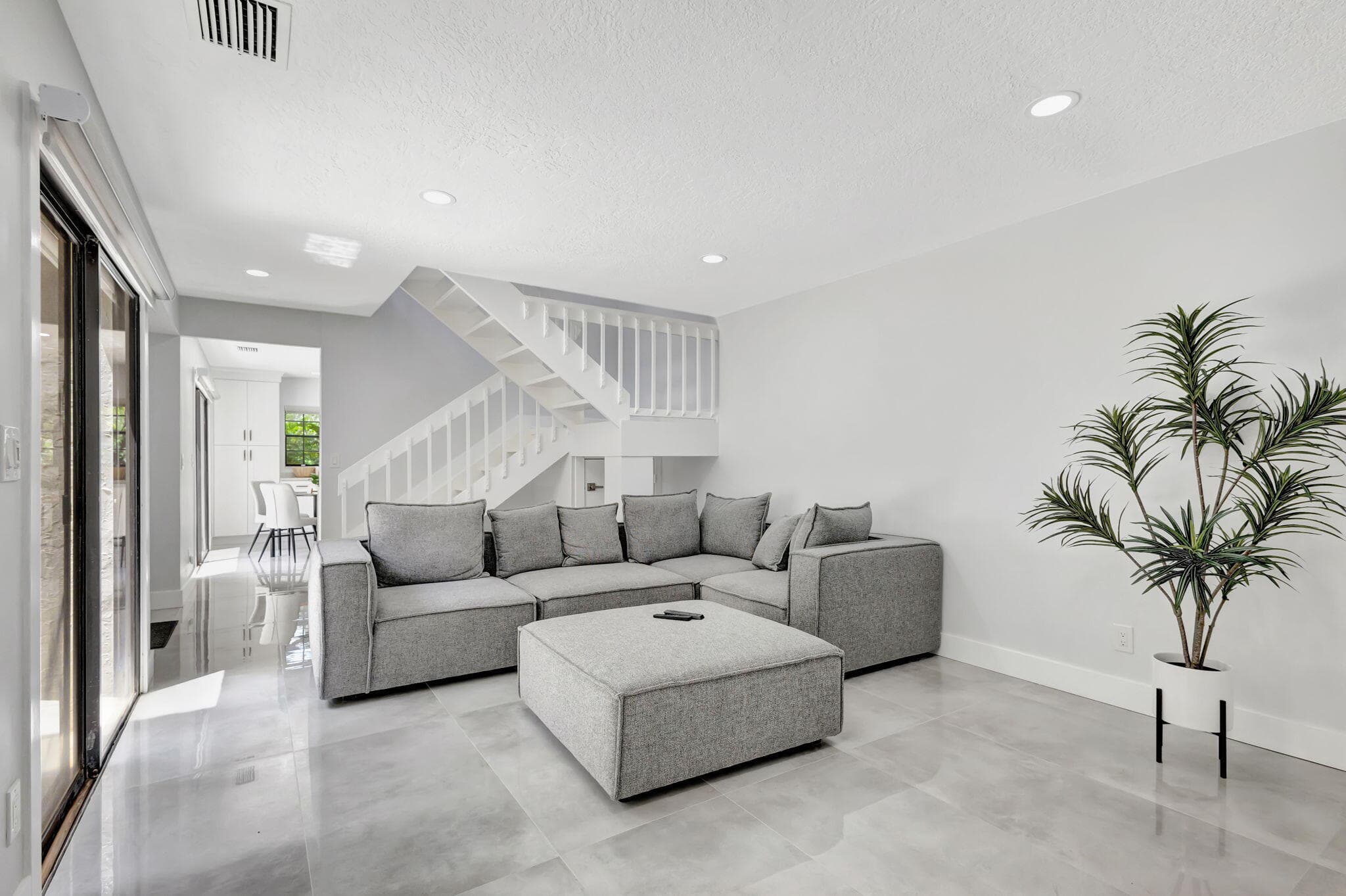 355 Prestwick Circle 4, Palm Beach Gardens, FL 33418 — photo 15 of 64