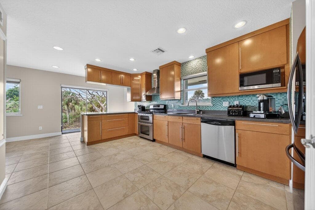 3712 E Mockingbird Hill, Jensen Beach, FL 34957 — photo 39 of 62