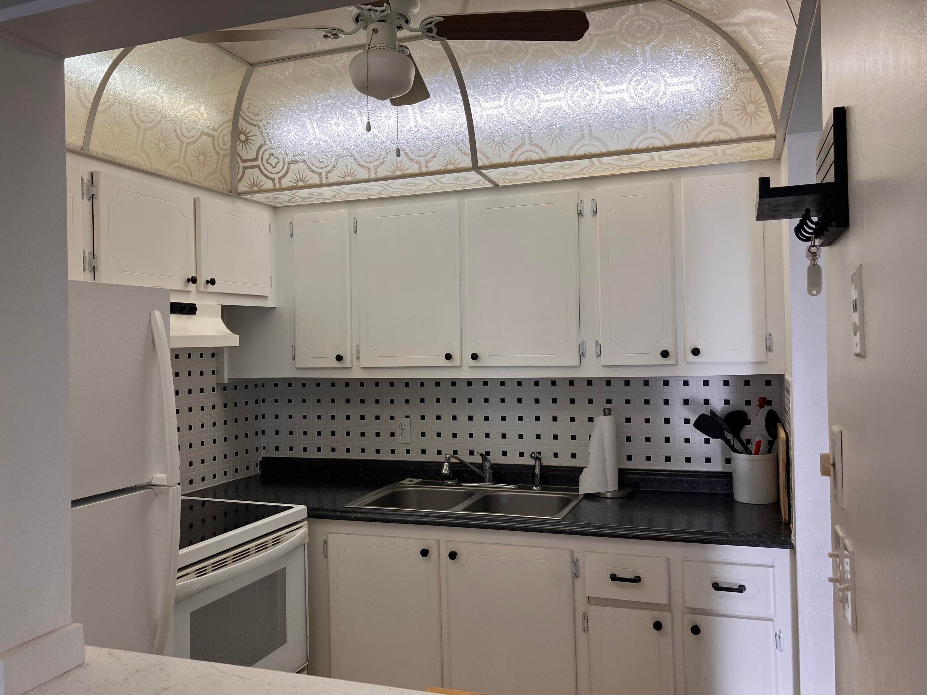 130 Northampton G, West Palm Beach, FL 33417 — photo 11 of 23