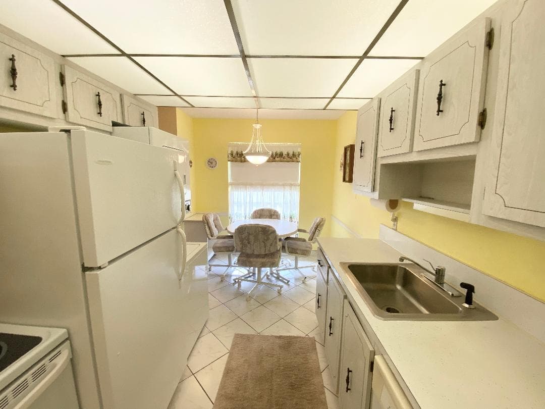 2331 Croton Lane B, Delray Beach, FL 33445 — photo 24 of 35