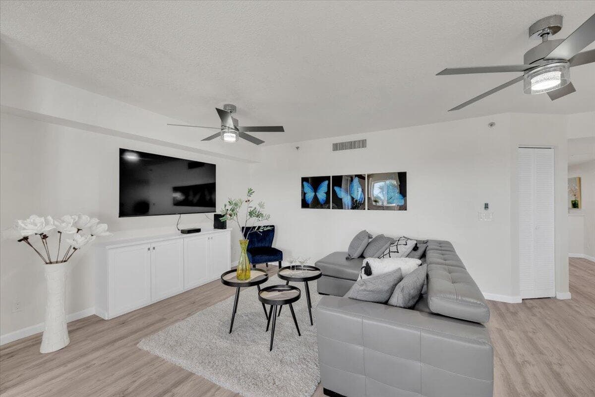 275 Palm Avenue B304, Jupiter, FL 33477 — photo 3 of 27