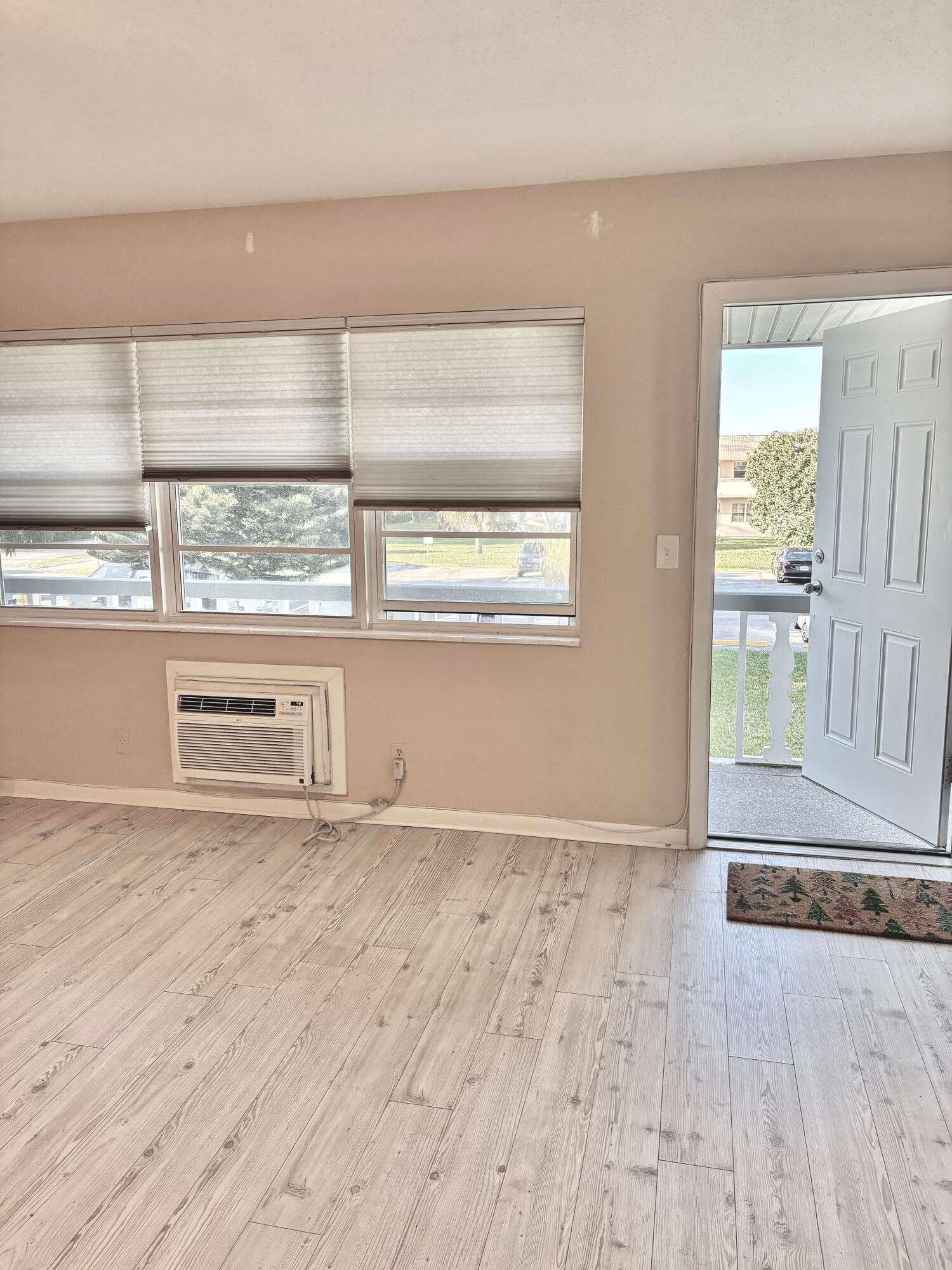 39 Waltham B, West Palm Beach, FL 33417 — photo 11 of 25