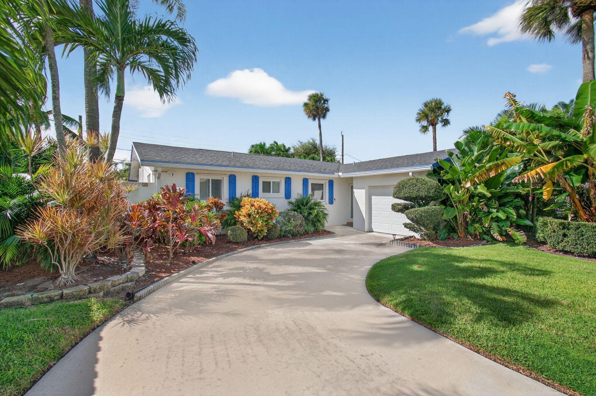 802 Mallard Drive, Delray Beach, FL 33444 — photo 1 of 66