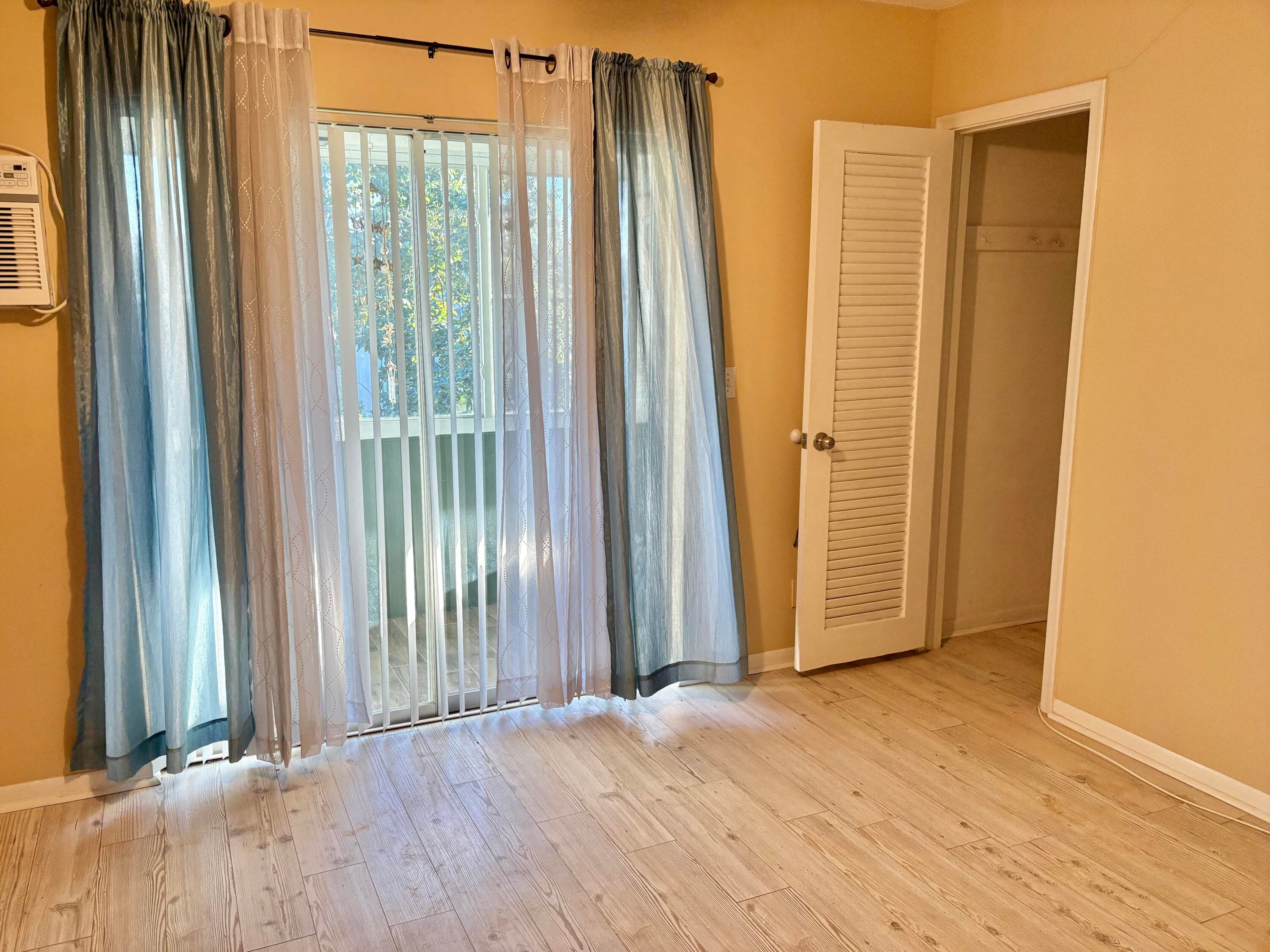 39 Waltham B, West Palm Beach, FL 33417 — photo 3 of 25